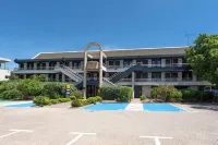 Premiere Classe Toulon - la Seyne Sur Mer - Mountain view