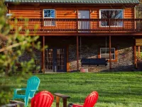 COZY Cabin with Hot Tub - Near all in Hocking Hills Hotels in Hocking County