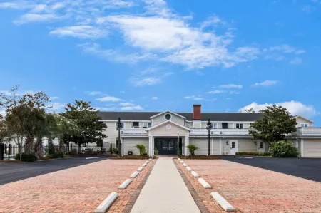 The Port Inn and Cottages, Ascend Hotel Collection Отели рядом с достопримечательностью «Парк Франк пейт»