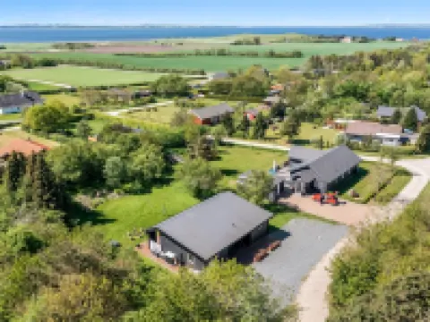 "Melina" - 900m to the Fjord Hoteles en Farsø