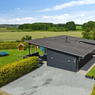 "Gloria" - 500m from the sea