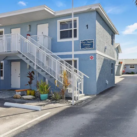 Coco Sands Beachside Cottages