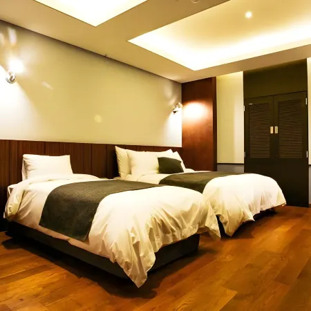 Karak Tourist Hotel Отели рядом с достопримечательностью «Станция метро Jamsil»
