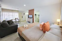 Sasaki Apartments Hotels in Eagle Beach