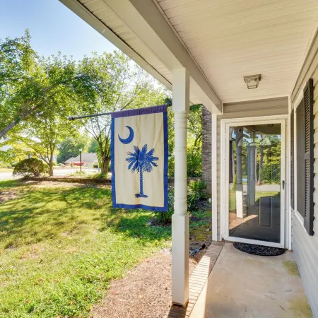 Screened Patio & Yard: Clemson Weekends/Lakes Stay