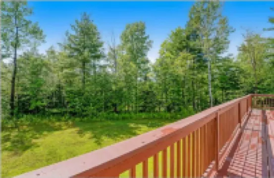 Upstairs unit- sleeps 4- minutes to Smugglers Notch Ski resort!