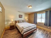 Outstanding Mtn View, 5 Bdr Sleeps 11, 4400Sqft Hotels near Big Horn National Forest Visitor's Center