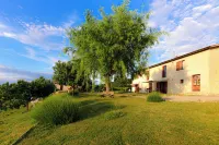 Agriturismo le Casaline Hotels near Tenuta il Patriarchia - Villa Agrizzi