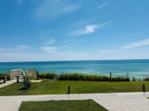 PRIVATE BEACH-You deserve this-Luxury ground-level 1-bedroom ON THE BEACH on 30A