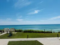 PRIVATE BEACH-You deserve this-Luxury ground-level 1-bedroom ON THE BEACH on 30A Hotel a Seacrest