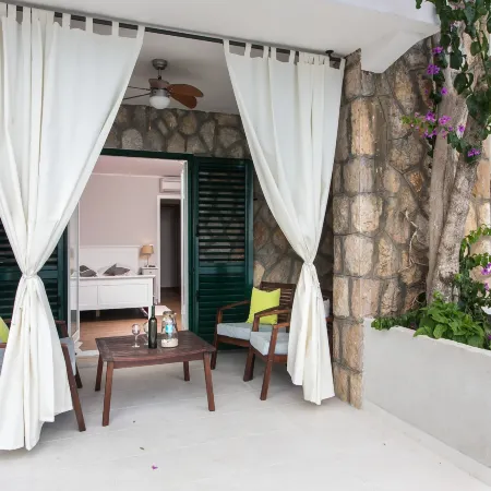 Villa Mirjana - Studio Apartment with Terrace and Sea View (Bogumila)