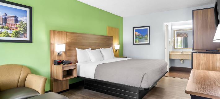 Quality Inn & Suites Greenville - Haywood Mall Hotels in Greenville