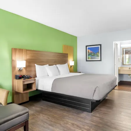 Quality Inn & Suites Greenville - Haywood Mall