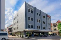RedDoorz Plus Near Ferry Terminal Batam Center Hotels in Batam Kota