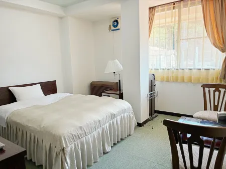 Ashikaga Business Hotel Отели в г. Кирю