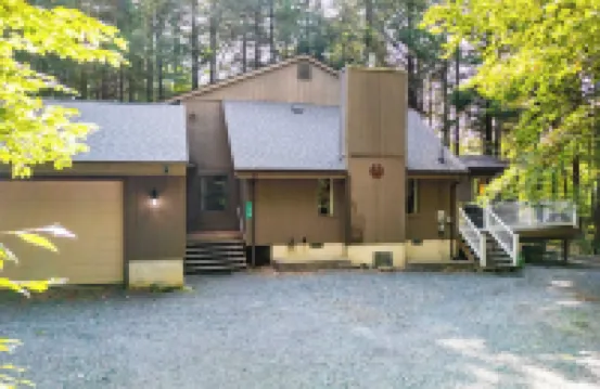 Lakeshore Oasis by Avantstay Private Beach, Views, Hot Tub, Volleyball -> 애반트스테이의 호수가 있는 오아시스, 개인 해변, 전망, 핫 터브, 배구