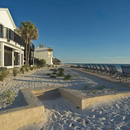 Boutique Gulf Front Condo w Panoramic Views & Amazing Sunsets Nightly.