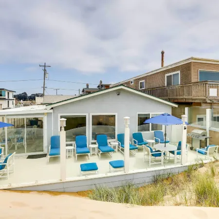 Between the Dunes Breezy Beachfront Oceano Home!