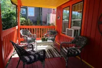 The Ross House 1930's Craftsman Style House Hotels in Gillette