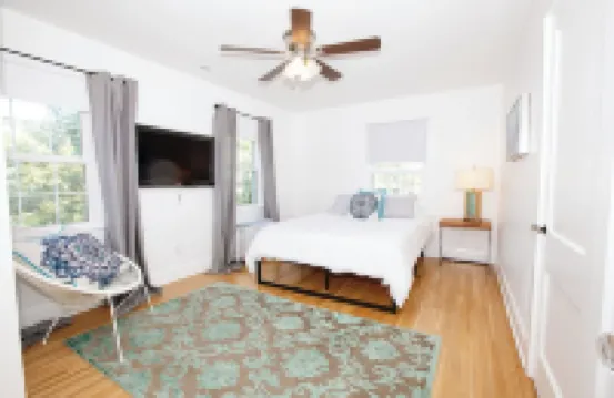 Downtown Yellow Springs- Walkable. Hot Tub. Fire Pit + Pets Welcome
