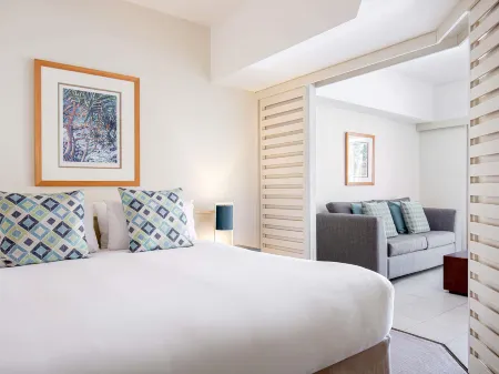 Mantra French Quarter Noosa Отели рядом с достопримечательностью «Нуза Хедс Мейн Бич»