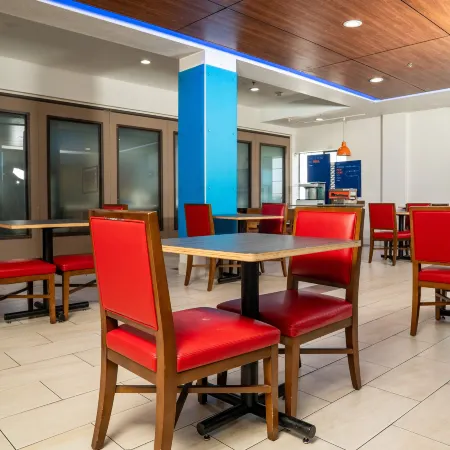 Holiday Inn Express & Suites HESPERIA by IHG