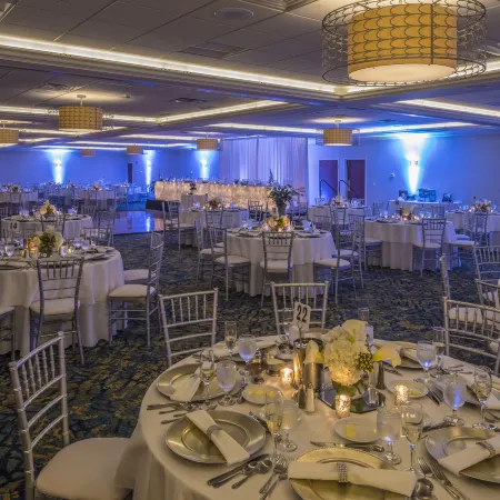 Crowne Plaza Suites PITTSBURGH SOUTH by IHG