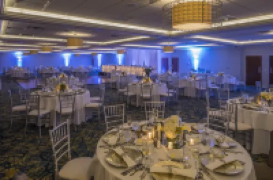 Crowne Plaza Suites PITTSBURGH SOUTH by IHG