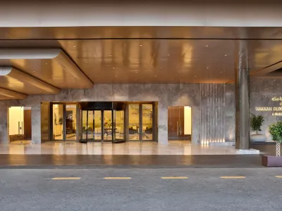 Makkah Clock Royal Tower, A Fairmont Hotel Hotels near Albaik