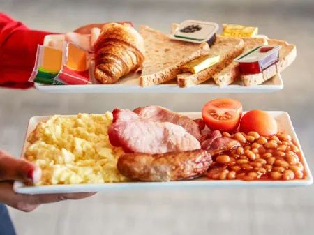 Ibis Belfast Queens Quarter Отели рядом с достопримечательностью «Централна джамия на Белфаст»