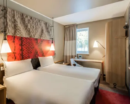 イビス エペルネー サントル ヴィル エペルネーのホテル