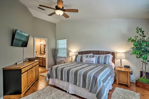 Pet-Friendly Amelia Island Home about 1 Mi to Beach! - spa