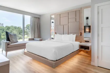 Cambria Hotel Waco University Riverfront