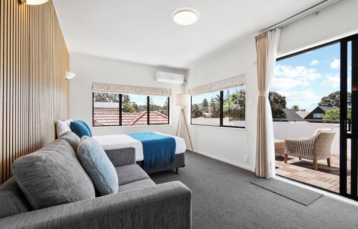 Summer Inn Motel - Newly Renovated, 2 Min Walk to Orewa Beach
