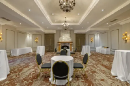 Best Western Plus Stoneridge Inn  Conference Centre Hotels in Middlesex County