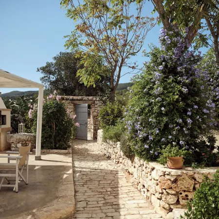 Villa Aria Hotels in Elation