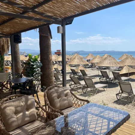 Grand Cennet Beach Hotel