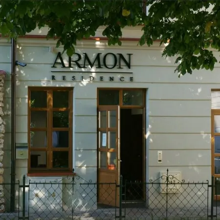 Armon Residence Отели рядом с достопримечательностью «Синагога Ремуха»