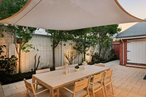 North Fremantle Retreat | Walk to Beach, River & Train - บังกะโล