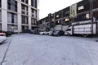 Charis Hotel ホテル - 駐車場