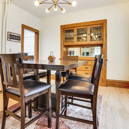1 Mi to University Spacious Home in Minneapolis!
