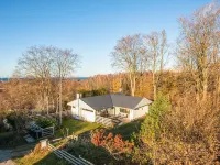 6 person holiday home in Glesborg-By Traum - Kylpyammeita