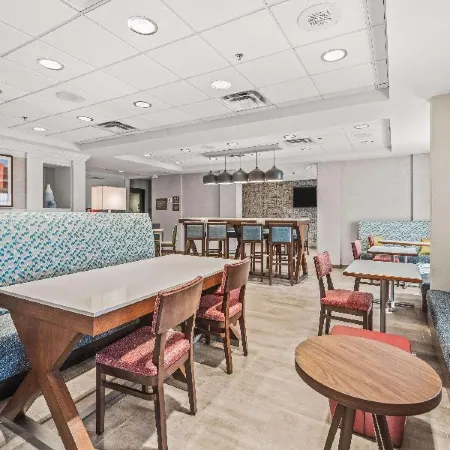 Hampton Inn Columbus-North