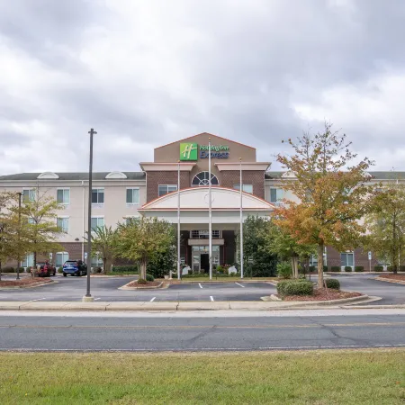 Holiday Inn Express Pembroke by IHG