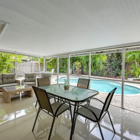 Pelican Nest, Tropical Naples Villa w/ Pool