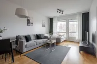 Modern 1Br Apt with Sauna, Balcony & Free Parking - Alojamientos