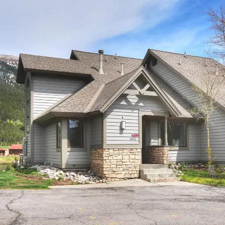 Private Mountain Town Home Pet Friendly with Great Views - WD12 by Redawning