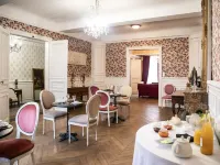 Maison La Louise Hotels in Meuse