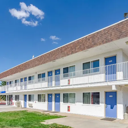 Motel 6 Cheyenne, WY