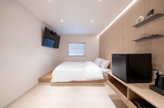 Incheon (Yonghyeondong) Healing Отели рядом с достопримечательностью «Университет Иньхы»